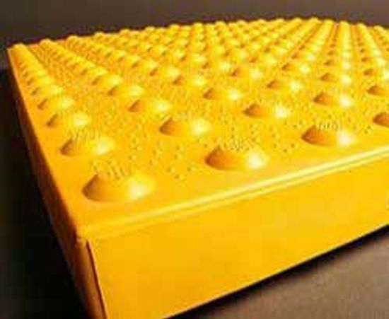 Armor Tile Pavé tactile de sécurité modulaire à appliquer en surface #33538 Federal Yellow 12" x 12"