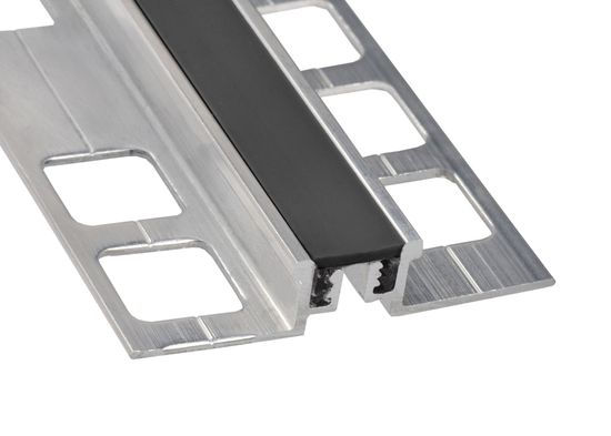 Profilé de joint d'expansion commerial Prova Tile Edge Aluminium avec insert noir naturel 1/2" (12.5 mm) x 2-3/8" x 96"