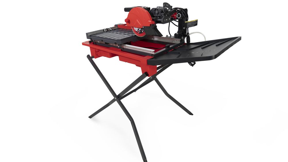 Rubi wet store saw tile cutter