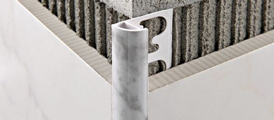Moulure décorative pour bordure de céramique Projolly Marbre blanc carrera - (12.5 mm) 1/2" x 8' 10-5/16"
