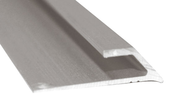 Bordure de finition en aluminium pour revêtement de sol résilient Fini naturel 1/8" x 12'