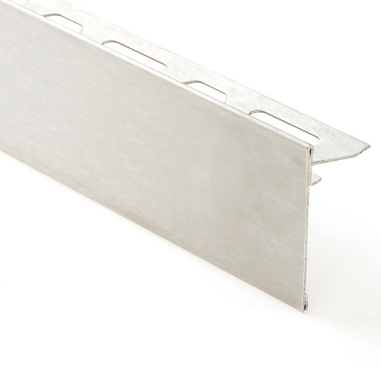 SCHIENE-STEP Profilé de bordure de comptoir/marche - acier inoxydable (V2) brossé 1/4" (6 mm) x 8' 2-1/2" avec ailette verticale de 1-1/2"