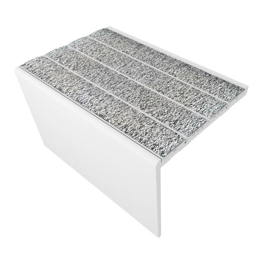 Ecoglo RF7C-N30 Nez de marche plat pour planchers résilients Aluminium anodisé avec bandes antidérapantes grises 2-3/16" (vendu en pieds linéaires)