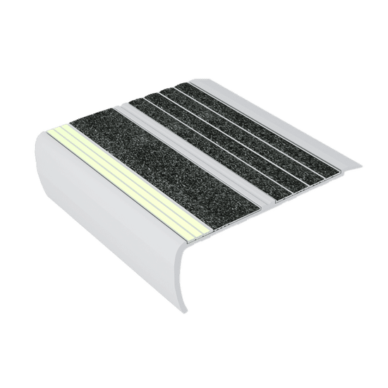 Ecoglo RF5-E30 Nez de marche photoluminescent à angle droit avec bande antidérapante noire 5.5" (vendu en pied linéaire)